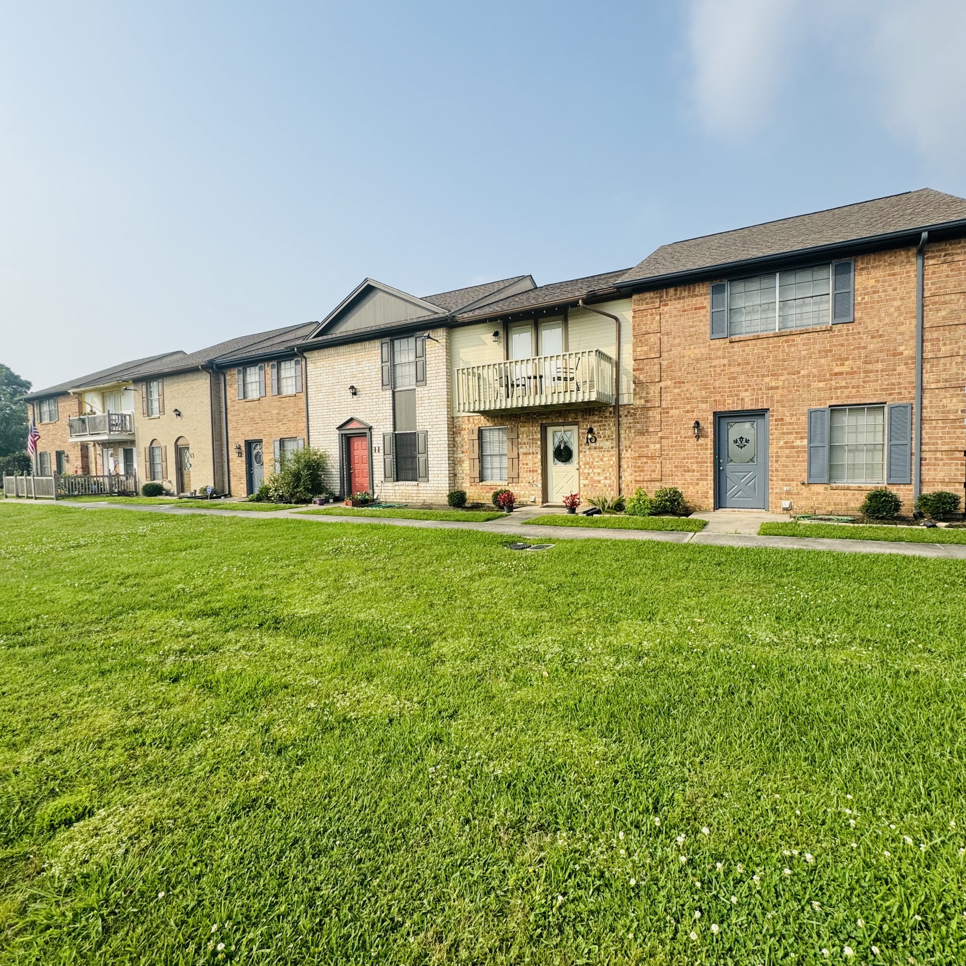 3527 Helena Ave Apt 10