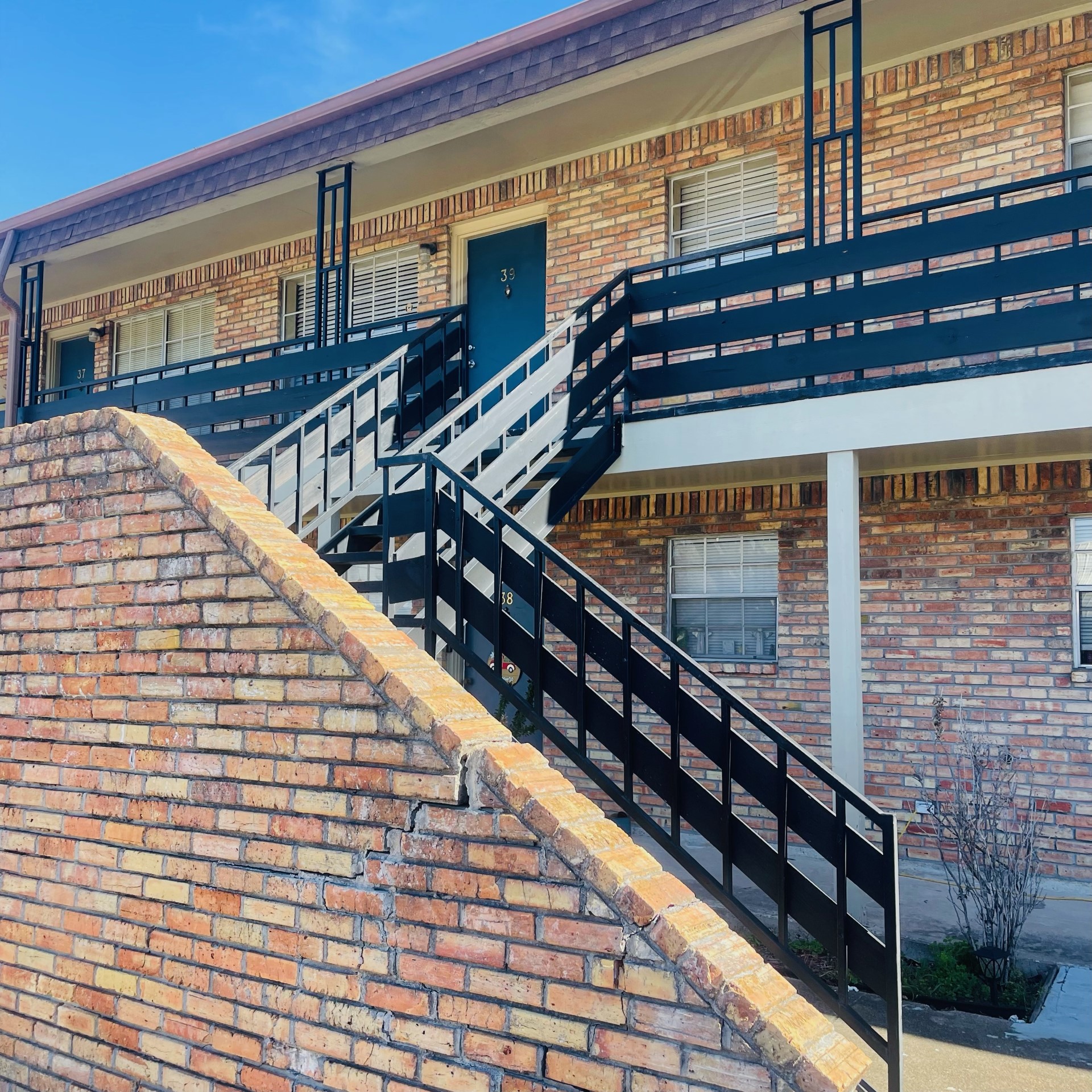 208 10th St Apt 38